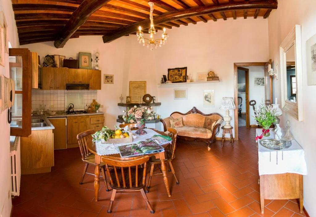 La Magione Dei Todaro Borgo a Buggiano Luaran gambar
