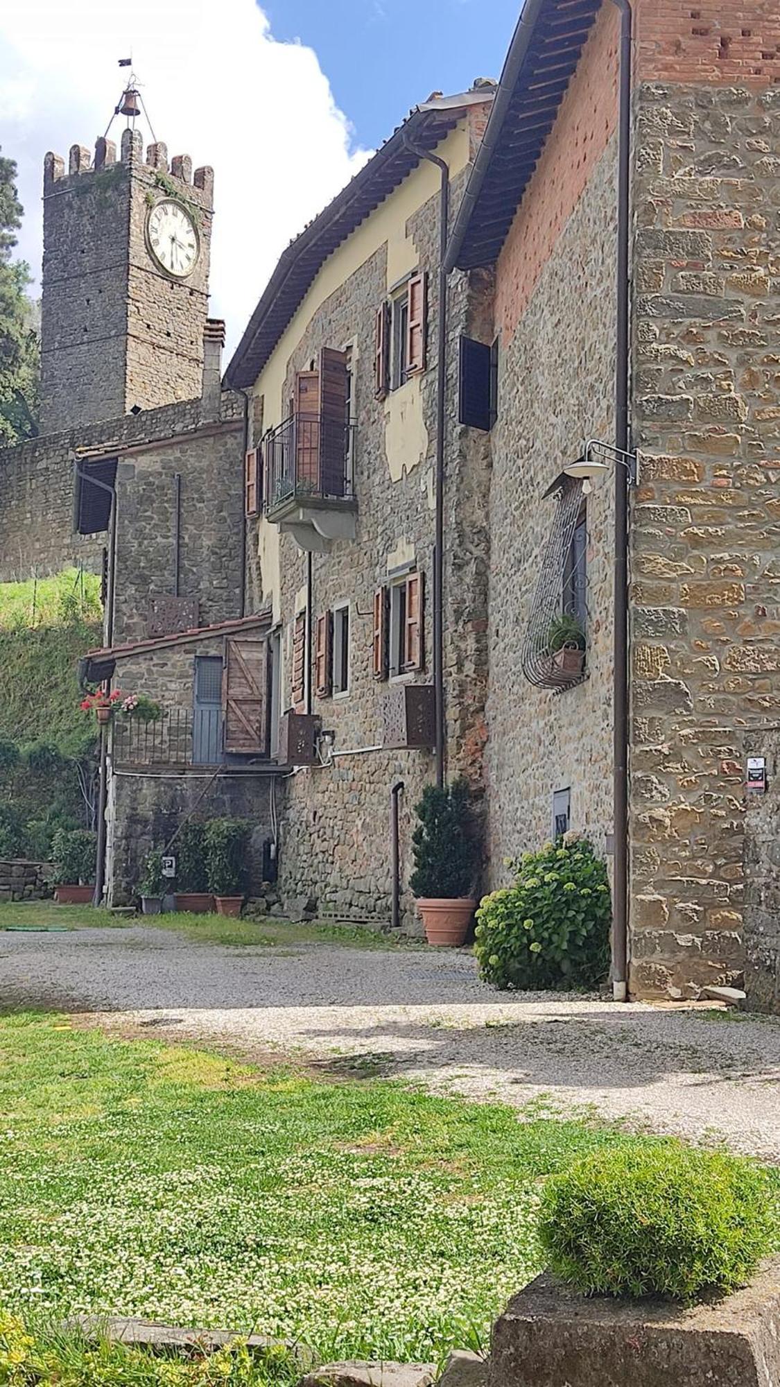 La Magione Dei Todaro Borgo a Buggiano Luaran gambar